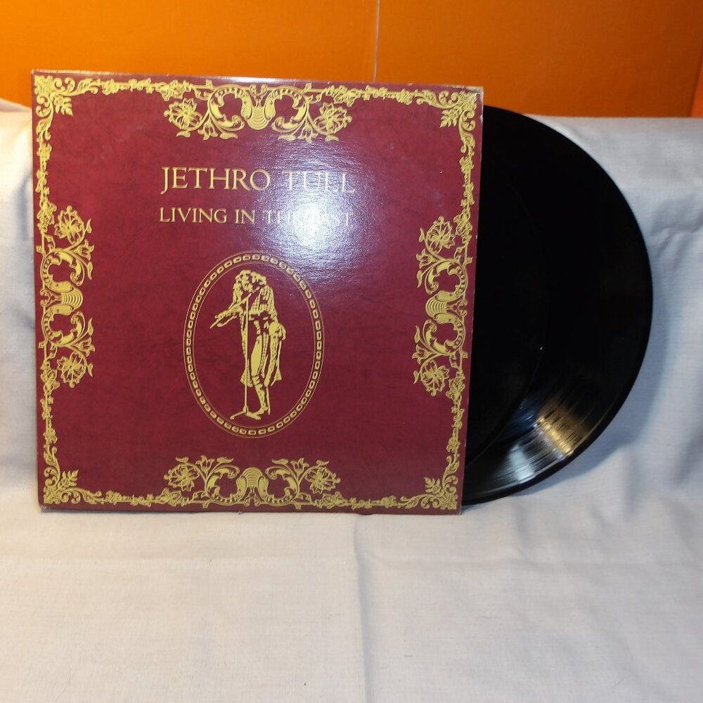 ~~~ JETHRO TULL ~~~ Living in the Past * Double Album *